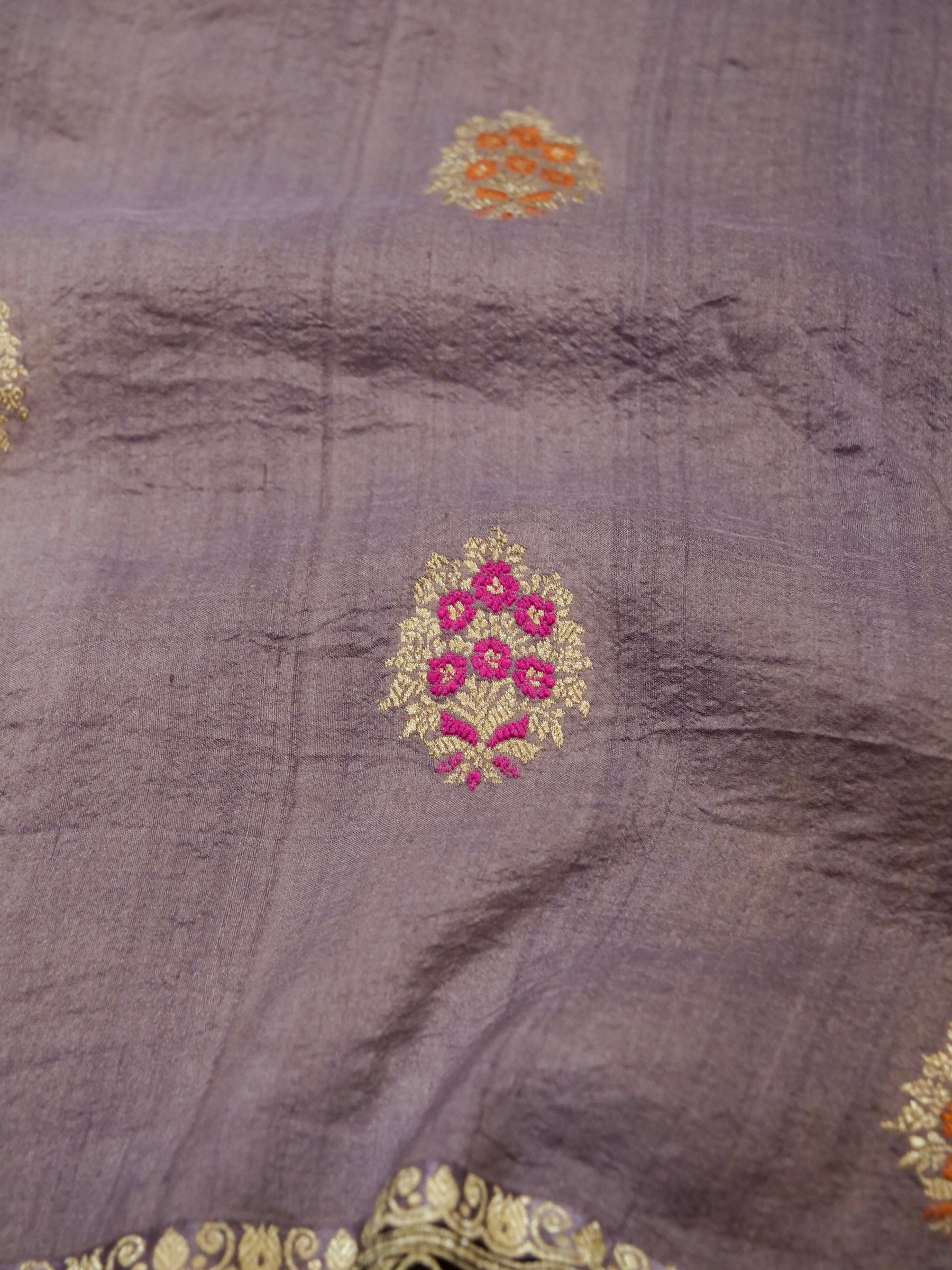 Pure Banarasi Handloom Georgette Desi Tussar Tilfi Boota Saree
