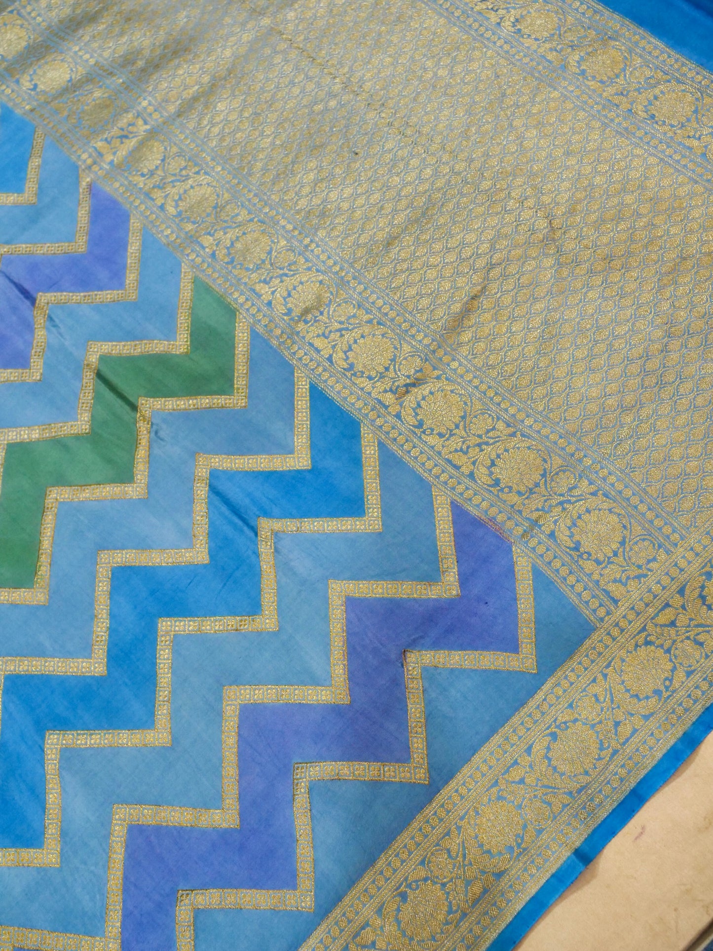 Pure Banarasi Handloom Mashru Jangla Saree