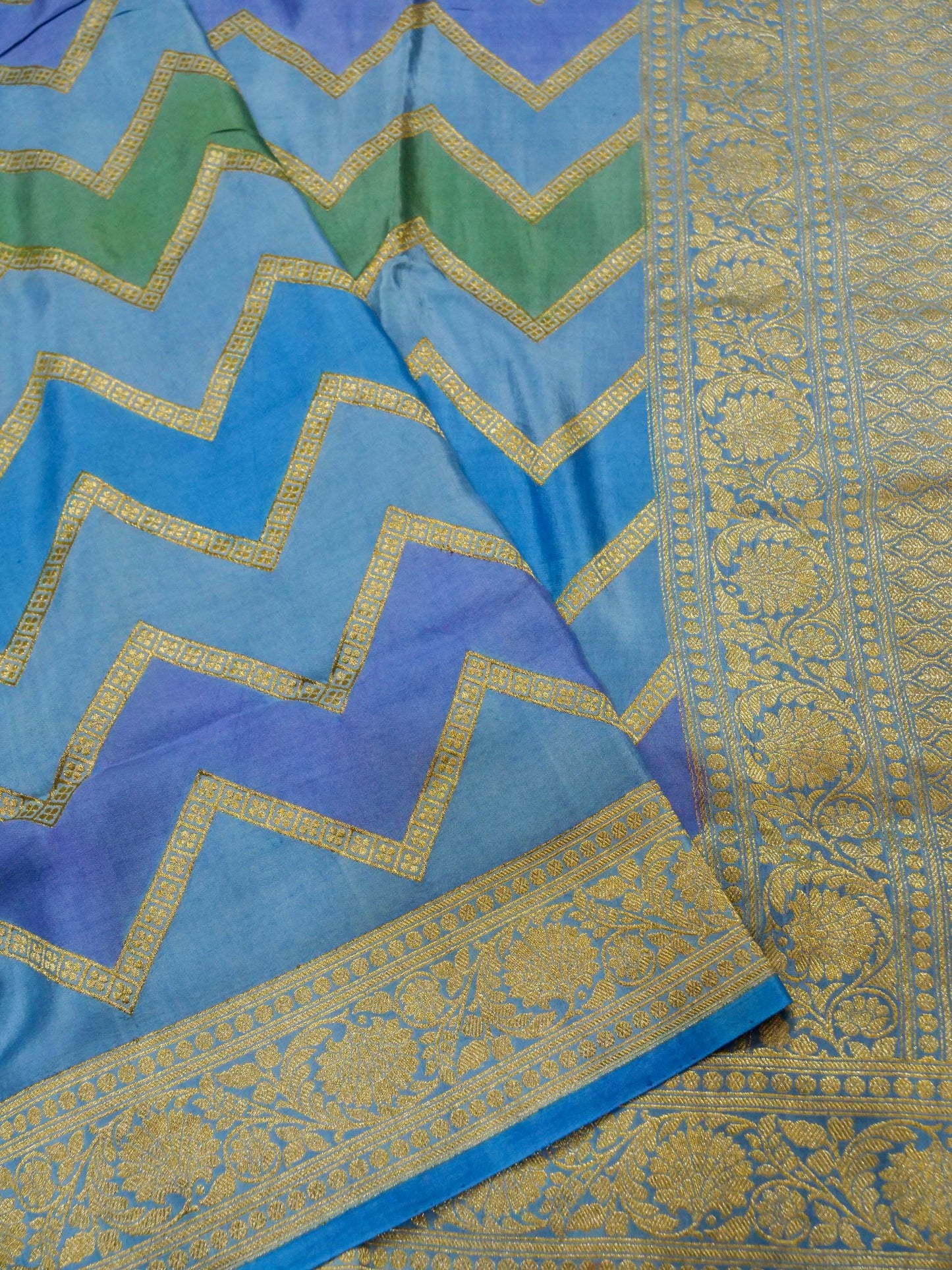 Pure Banarasi Handloom Mashru Jangla Saree
