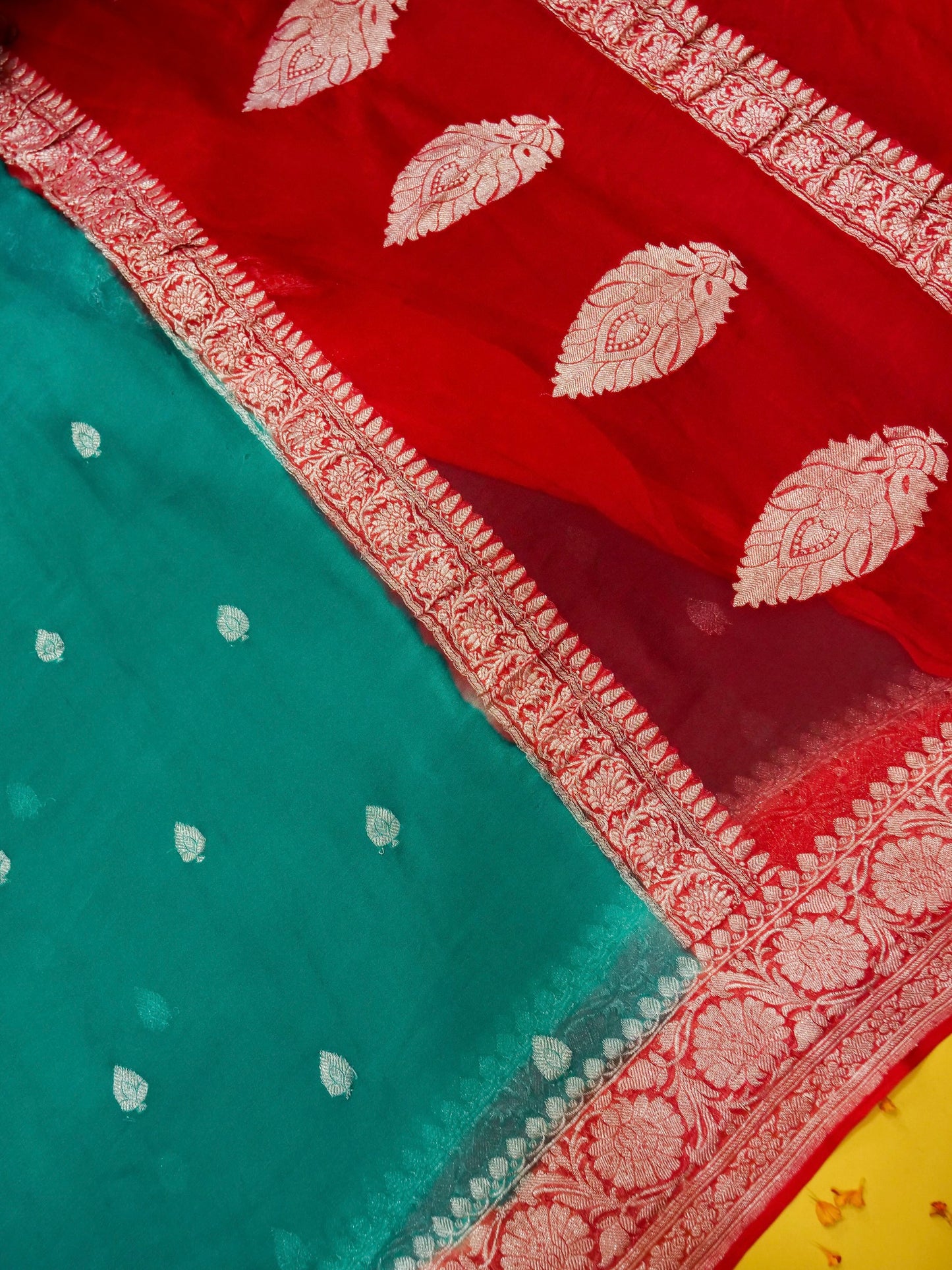 Pure Banarasi Handloom Rupa Buti Saree