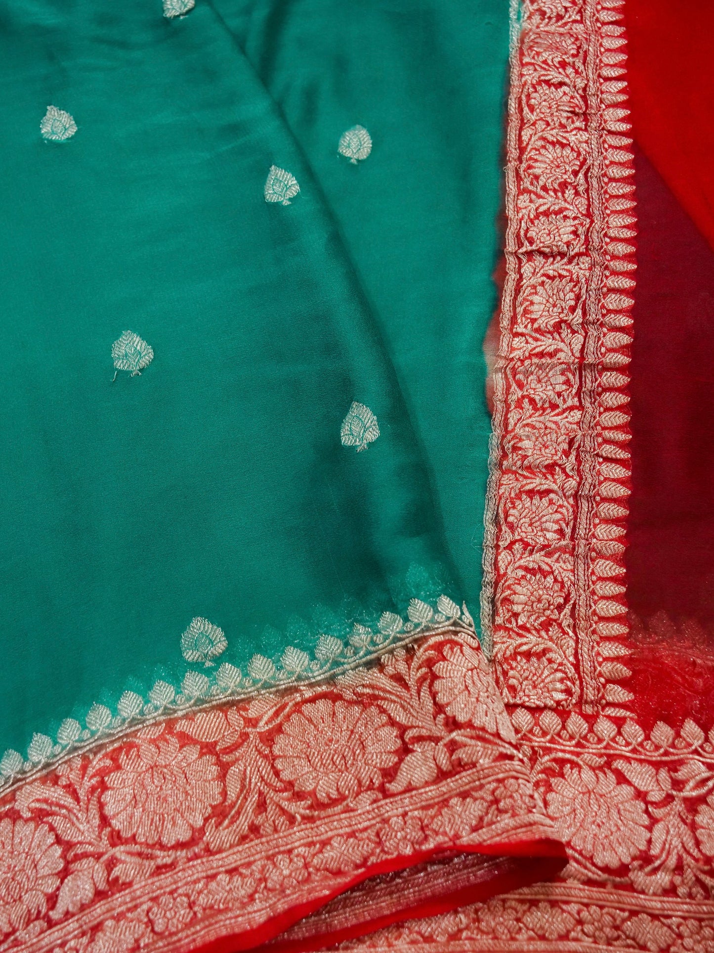 Pure Banarasi Handloom Rupa Buti Saree