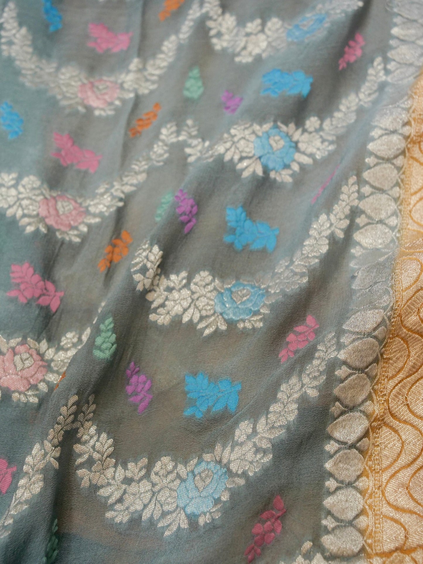 Pure Banarasi Handloom Khaddi Georgette Jamdani Jaal Saree