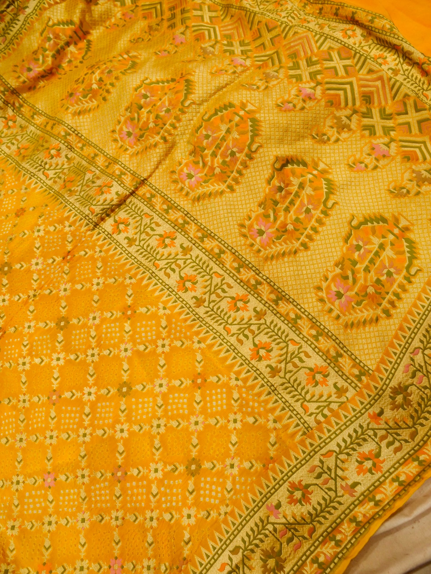 Pure Banarasi Handloom Bandhani Paithani Saree