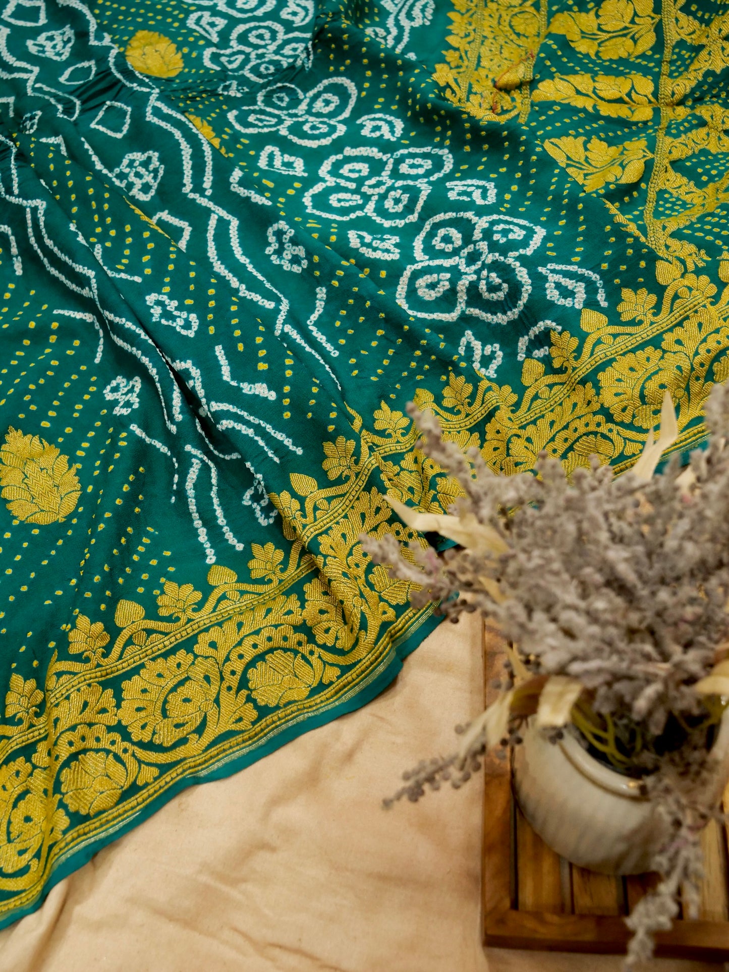 Pure Banarasi Handloom Bandhani Rai Kadhwa Buta Saree