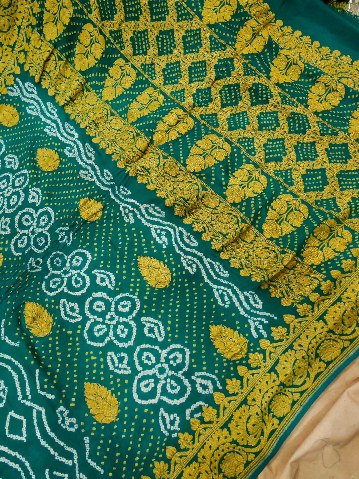 Pure Banarasi Handloom Bandhani Rai Kadhwa Buta Saree