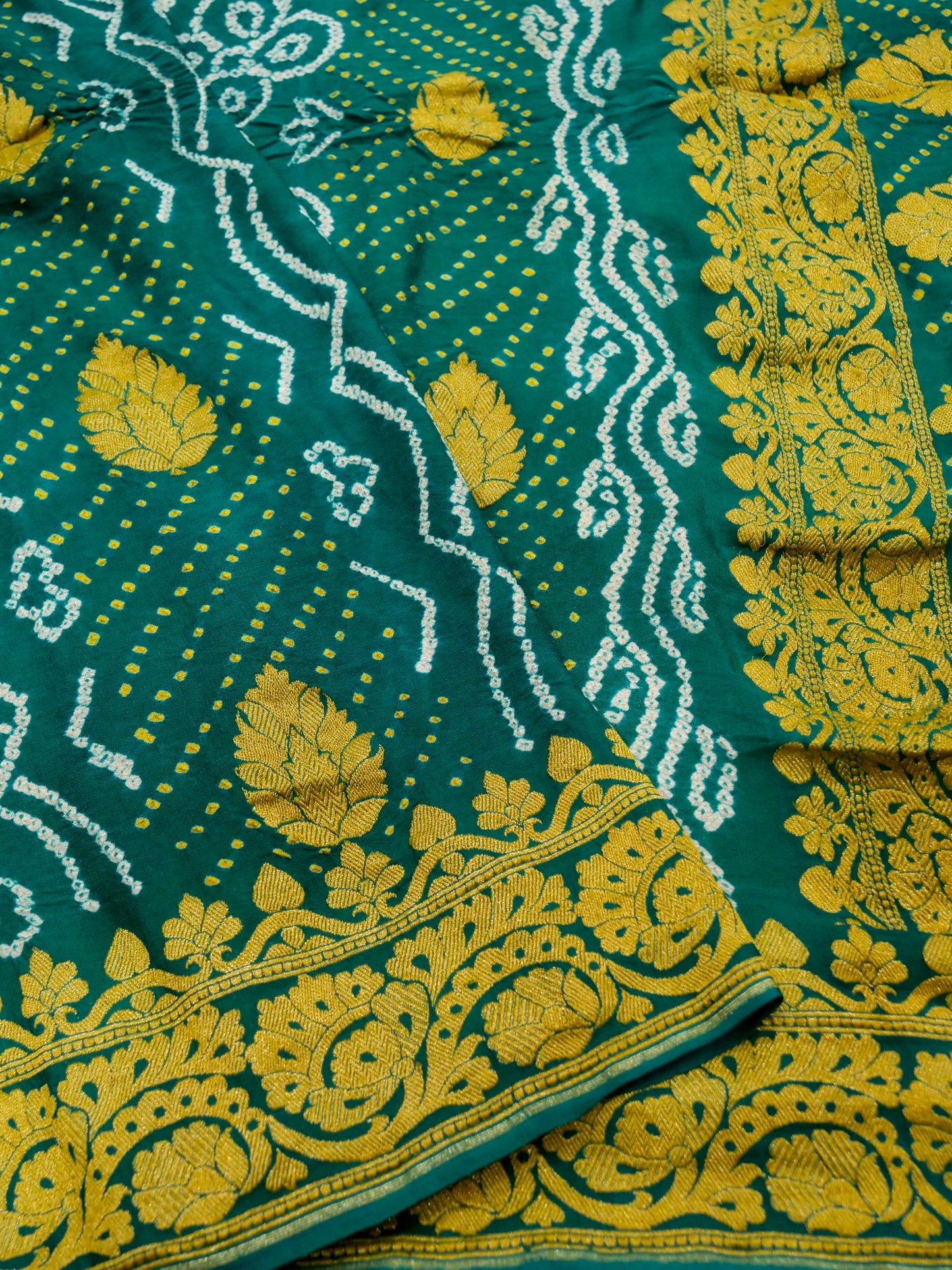 Pure Banarasi Handloom Bandhani Rai Kadhwa Buta Saree