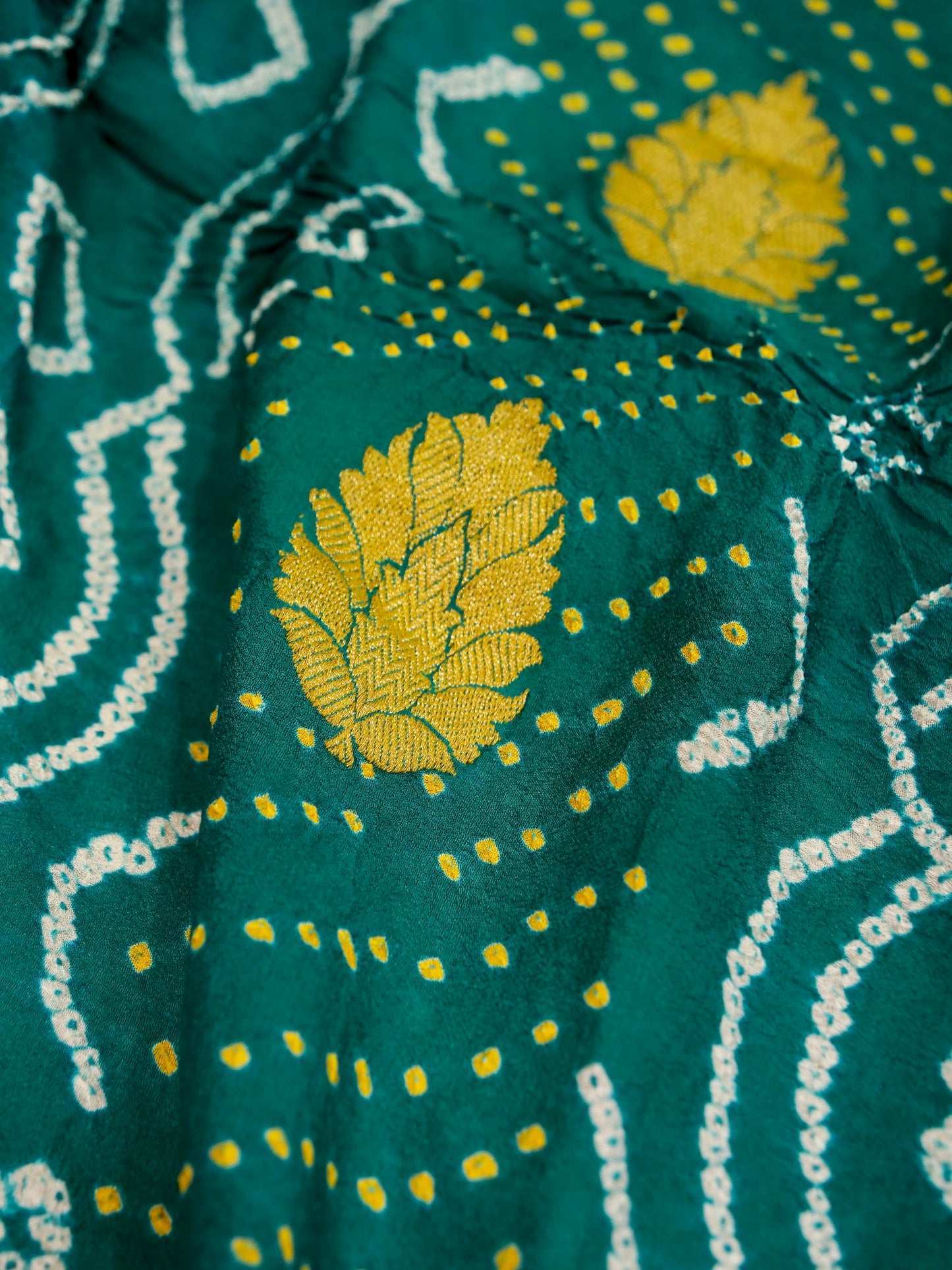 Pure Banarasi Handloom Bandhani Rai Kadhwa Buta Saree