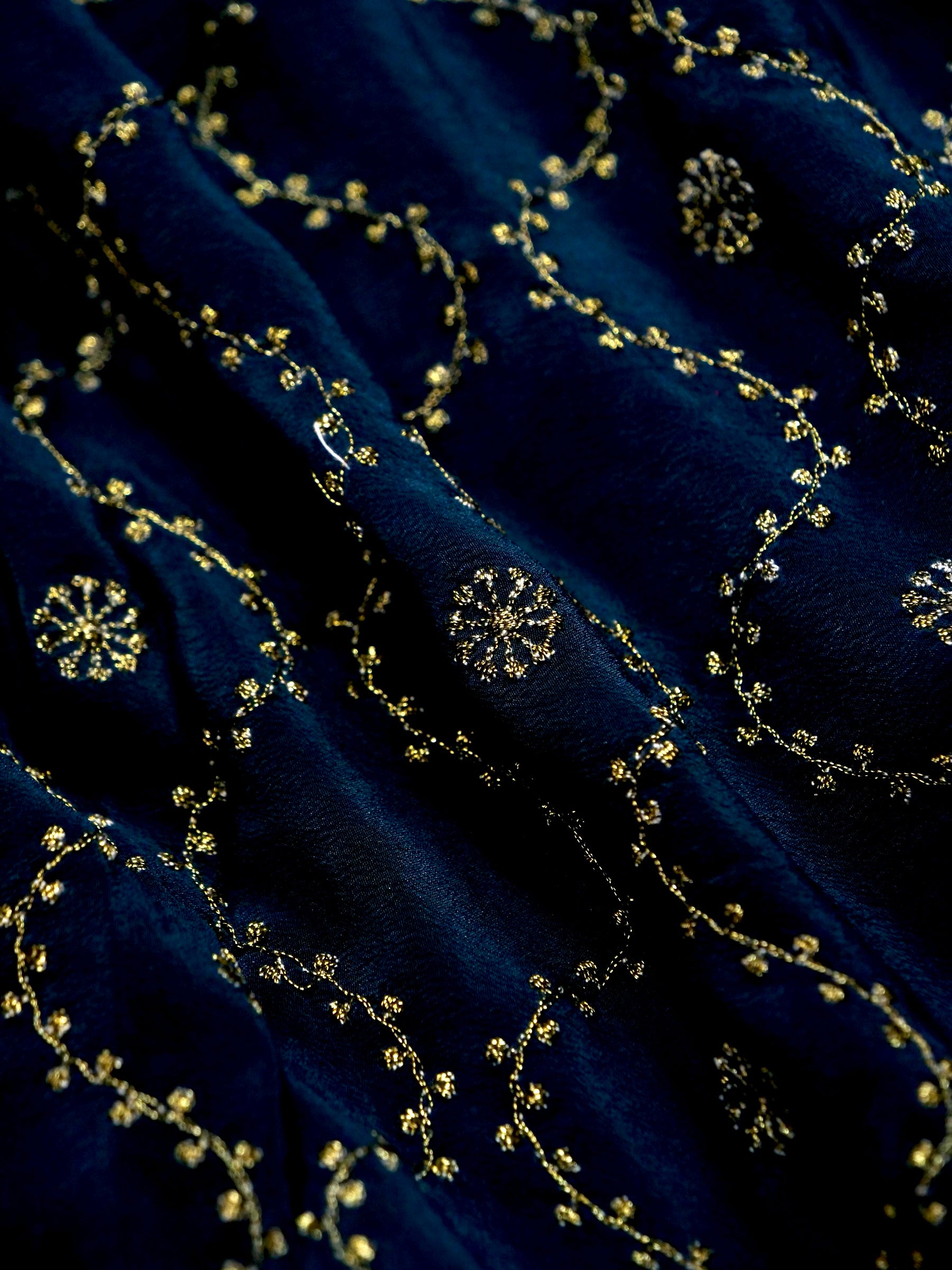 Pure Banarasi Handloom Crepe Cheken Work Saree