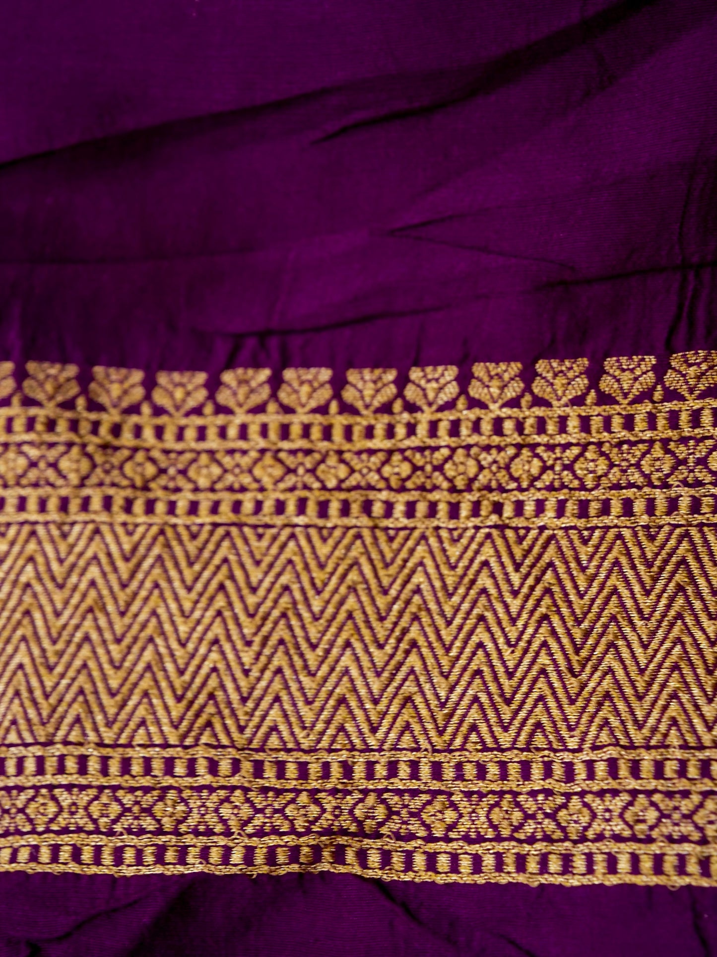 Pure Banarasi Handloom Moonga Georgette Striped Saree