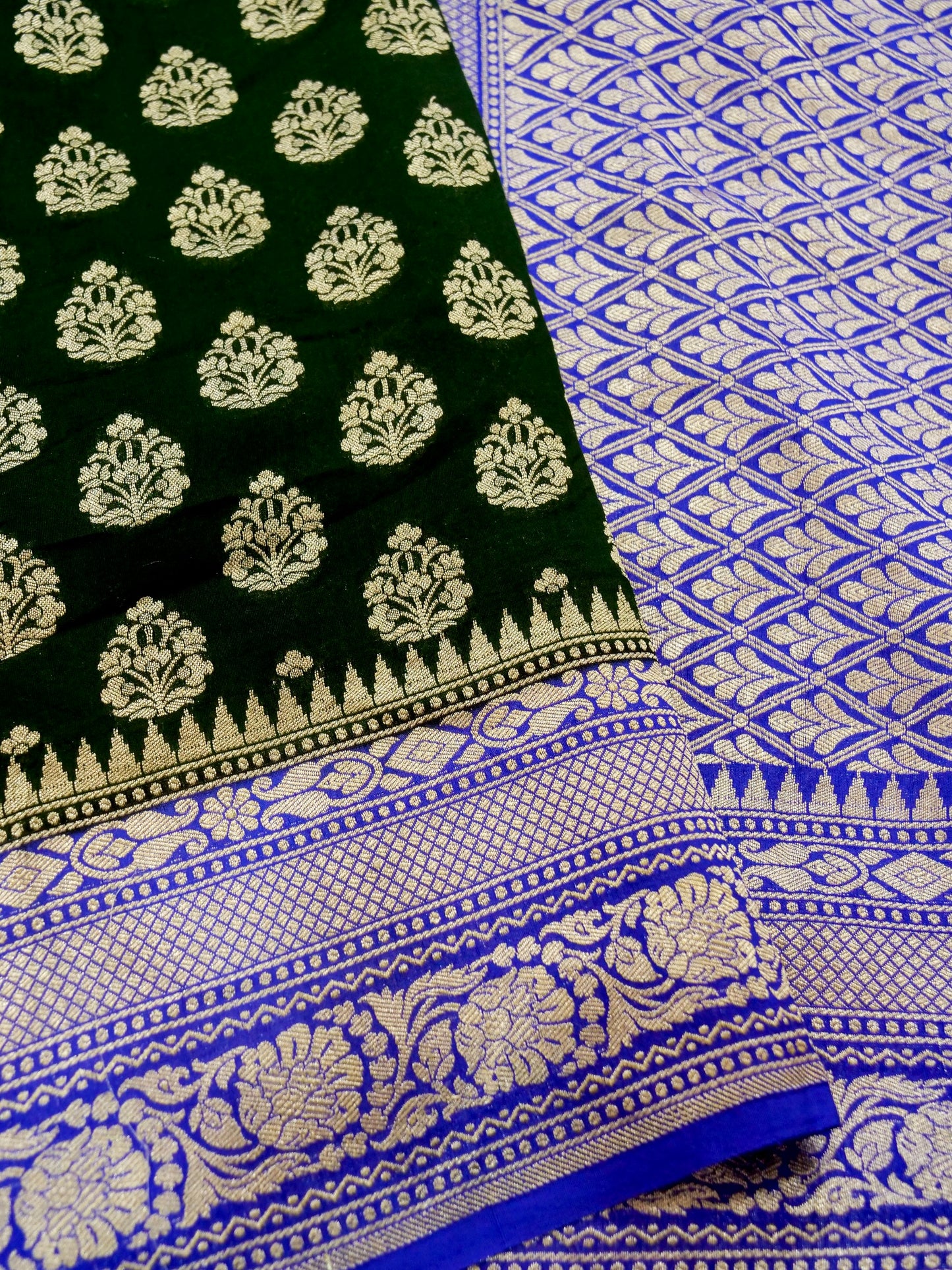 Pure Banarasi Handloom Moonga Georgette Boota Saree