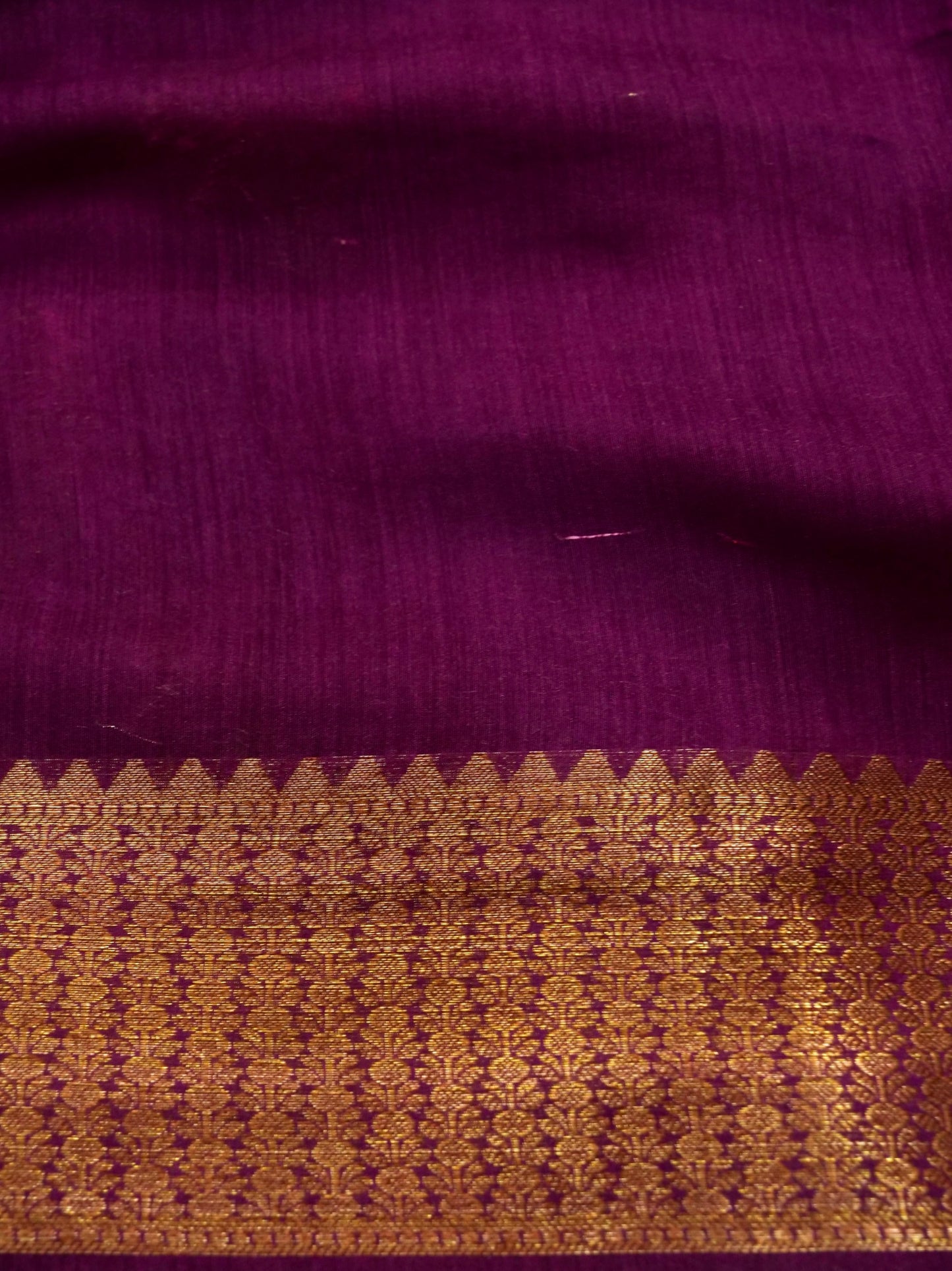 Pure Banarasi Powerloom Moonga Boota Saree